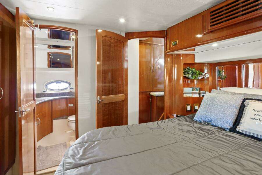 Noahgenda 46ft Carver Yacht For Sale