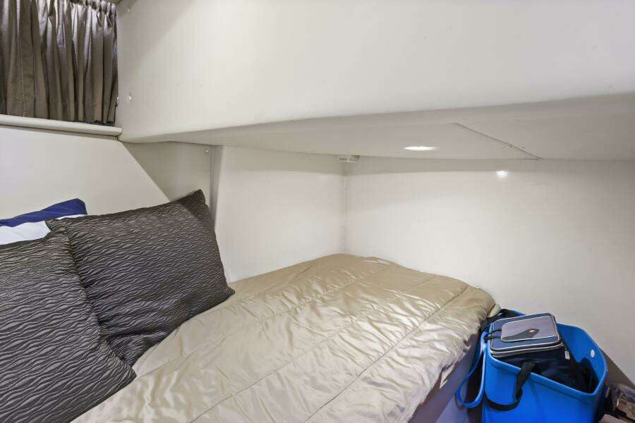 Noahgenda 46ft Carver Yacht For Sale