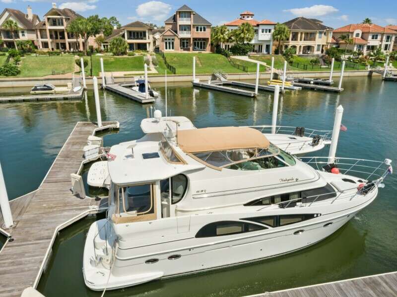 Noahgenda 46ft Carver Yacht For Sale