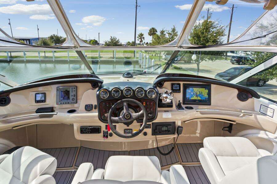 Noahgenda 46ft Carver Yacht For Sale