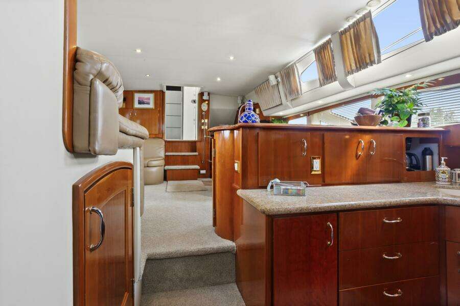 Noahgenda 46ft Carver Yacht For Sale