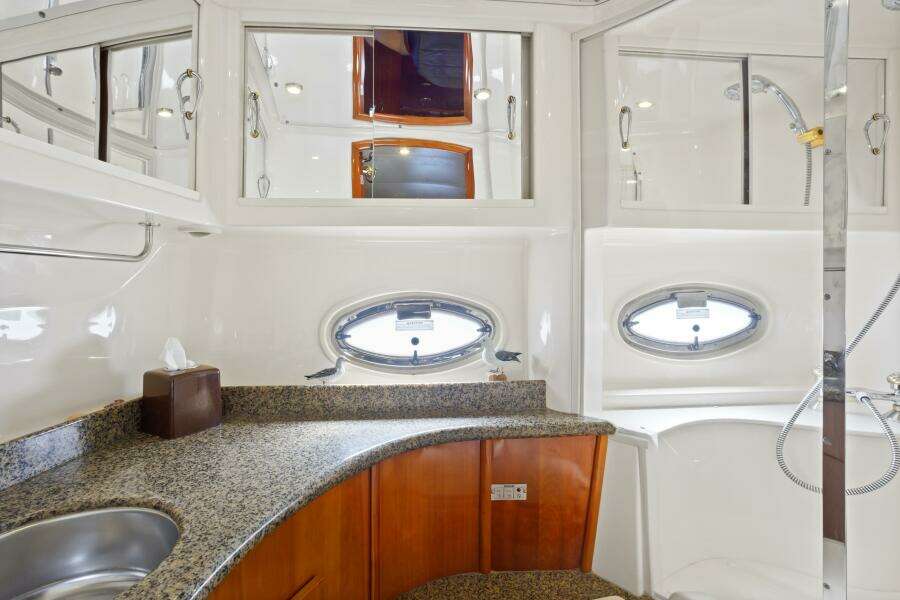 Noahgenda 46ft Carver Yacht For Sale