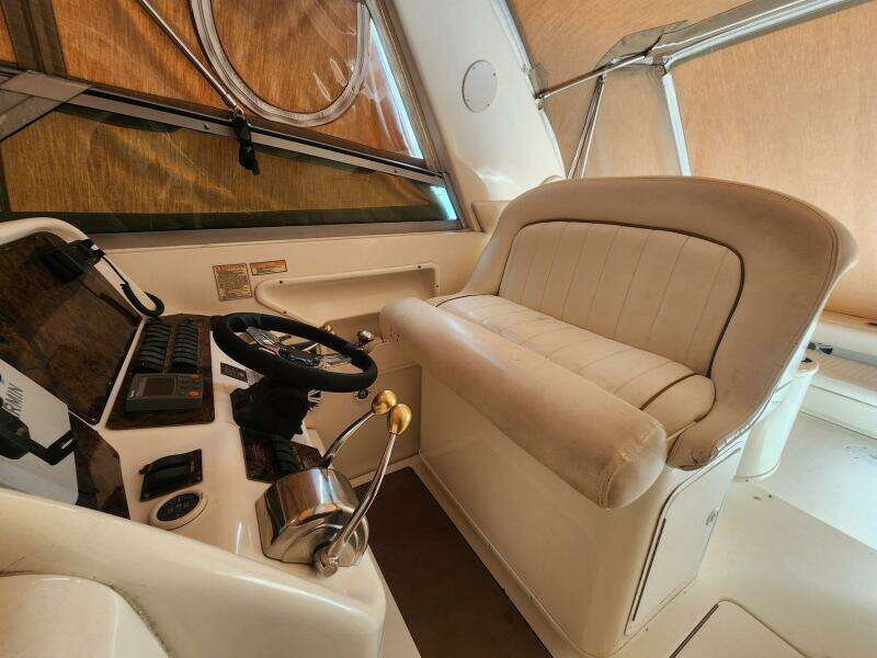 Time Out 33ft Sea Ray Yacht For Sale