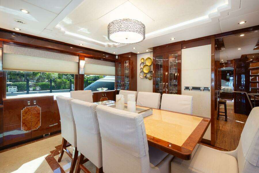 Dining Area Dining Area