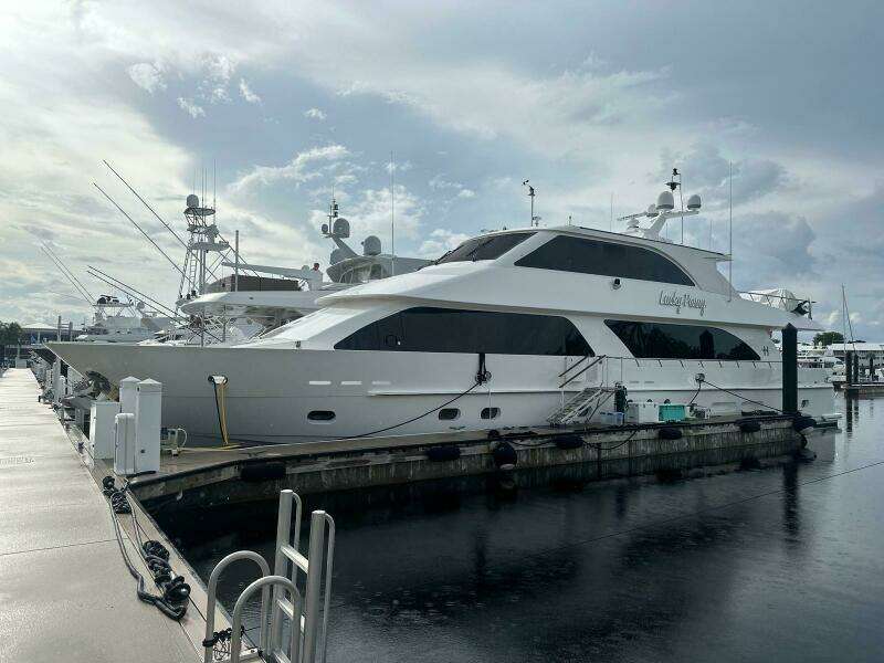 LUCKY PENNY 94ft Hargrave Yacht For Sale LUCKY PENNY 94ft Hargrave Yacht For Sale