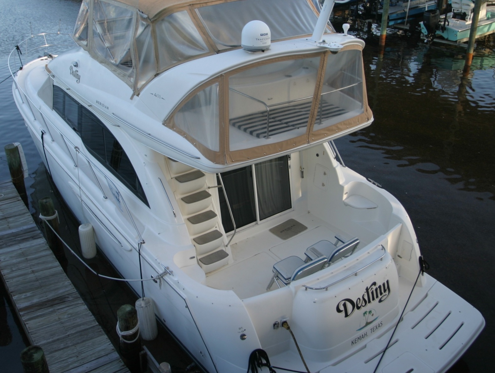 2005 Meridian 411 Sedan