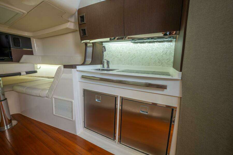 NATILUS 2 45ft Grady White Yacht For Sale