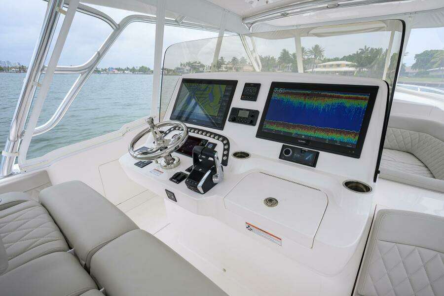 Helm Station