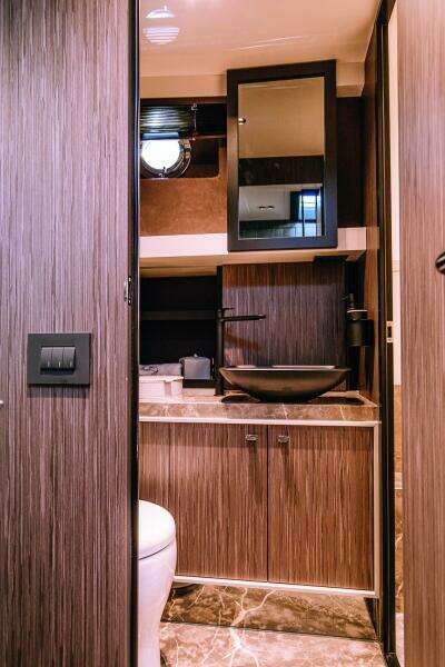 47ft Cranchi Yacht For Sale