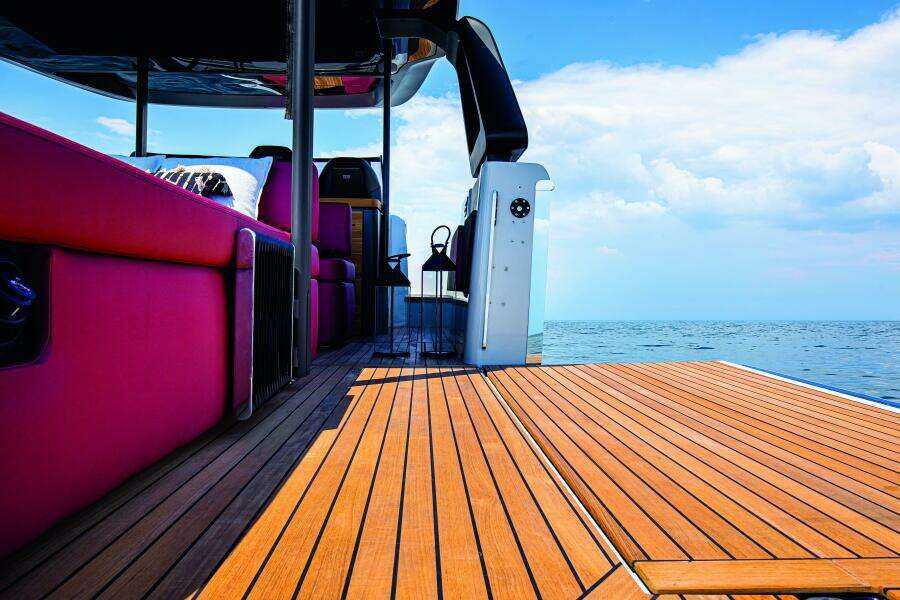47ft Cranchi Yacht For Sale