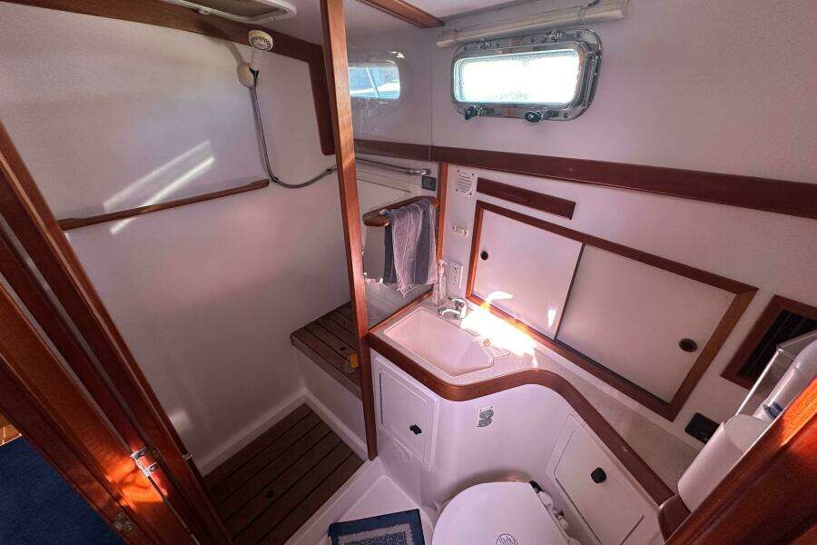 No Rush 42ft Sabre Yacht For Sale