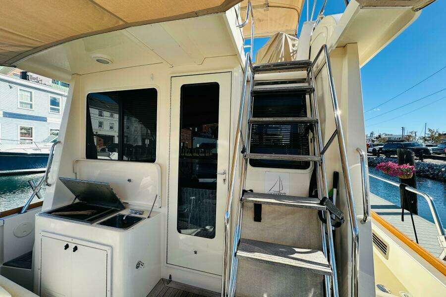 No Rush 42ft Sabre Yacht For Sale