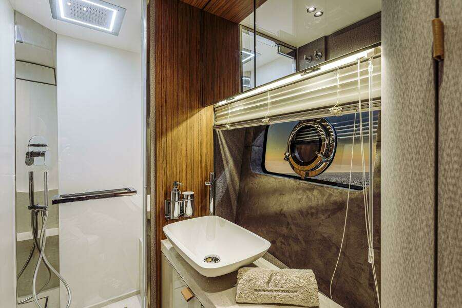 66ft Cranchi Yacht For Sale