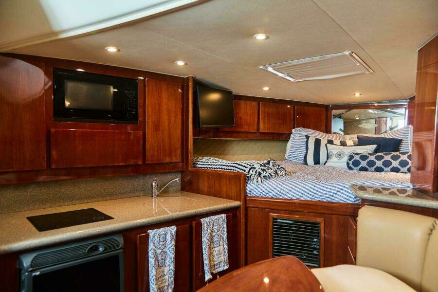 35ft Egg Harbor Yacht For Sale
