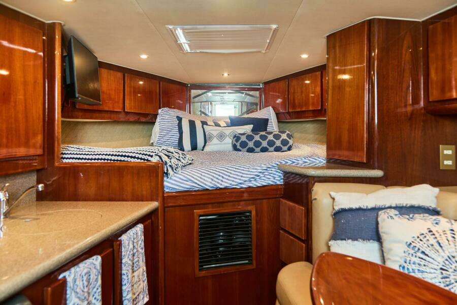 35ft Egg Harbor Yacht For Sale