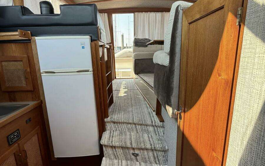 40ft Bayliner Yacht For Sale