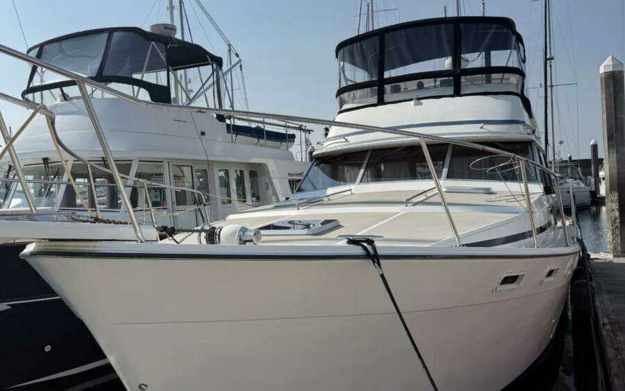 40ft Bayliner Yacht For Sale