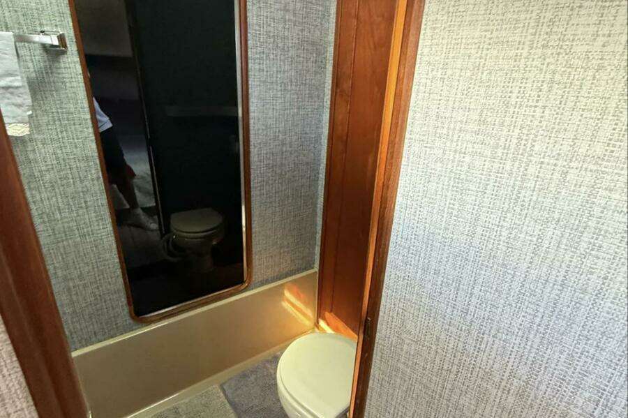 40ft Bayliner Yacht For Sale