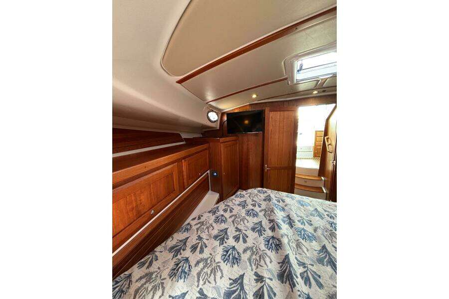 Luna 37ft Back Cove Yacht For Sale