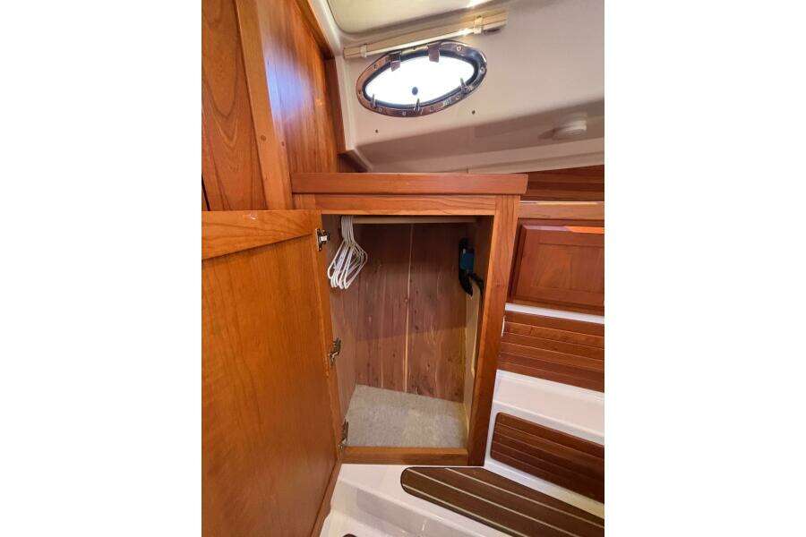 Luna 37ft Back Cove Yacht For Sale