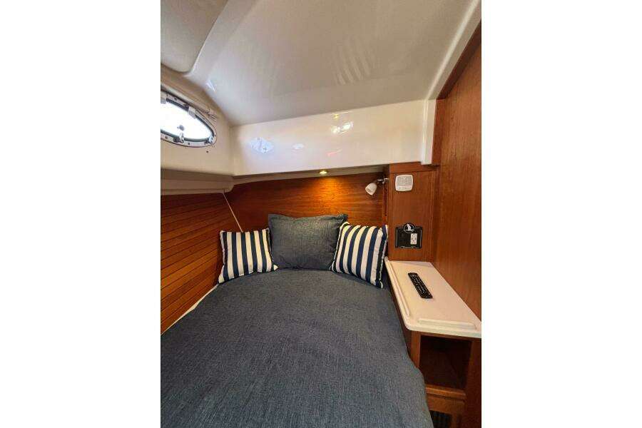 Luna 37ft Back Cove Yacht For Sale