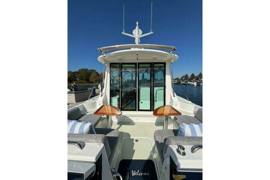 Luna 37ft Back Cove Yacht For Sale