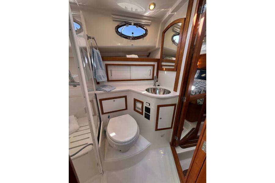 Luna 37ft Back Cove Yacht For Sale