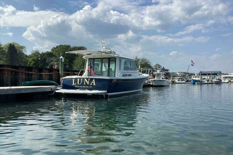 Luna 37ft Back Cove Yacht For Sale