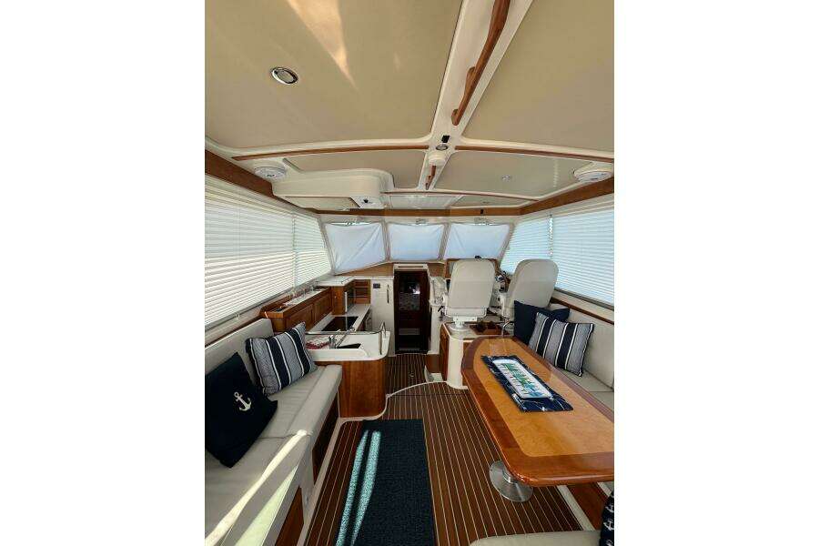 Luna 37ft Back Cove Yacht For Sale