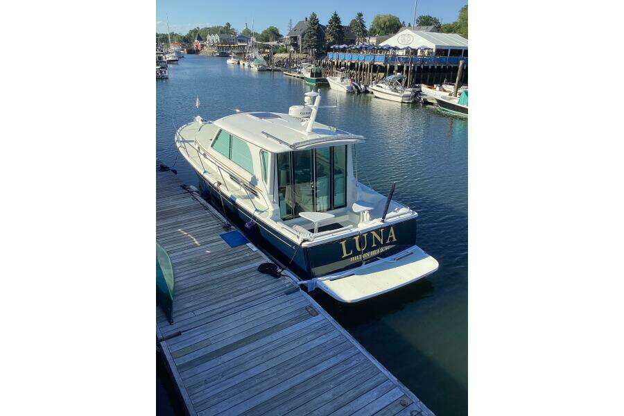 Luna 37ft Back Cove Yacht For Sale