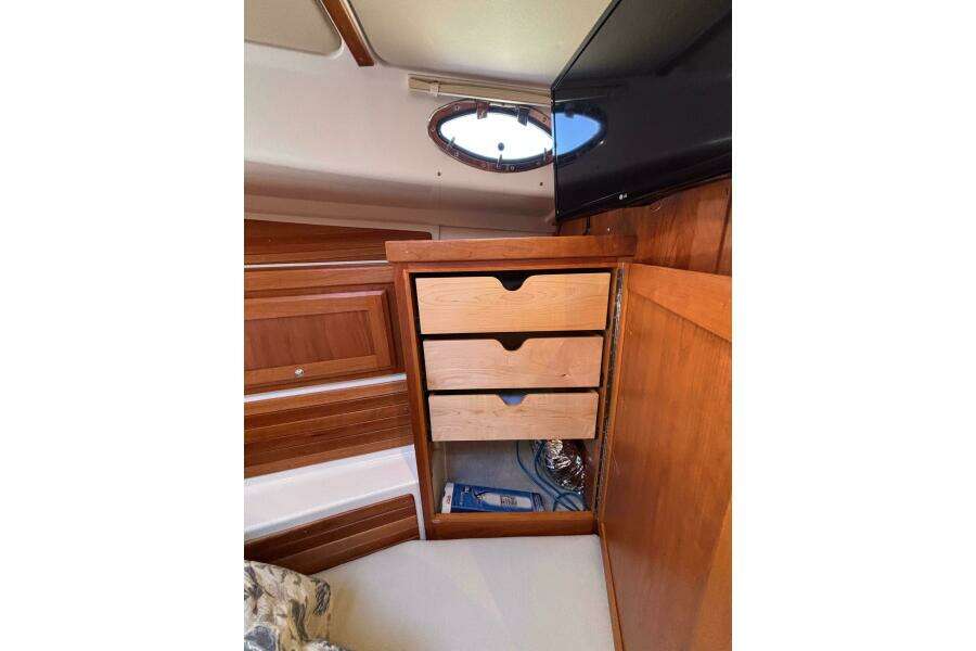Luna 37ft Back Cove Yacht For Sale