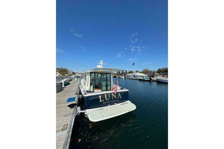Luna 37ft Back Cove Yacht For Sale