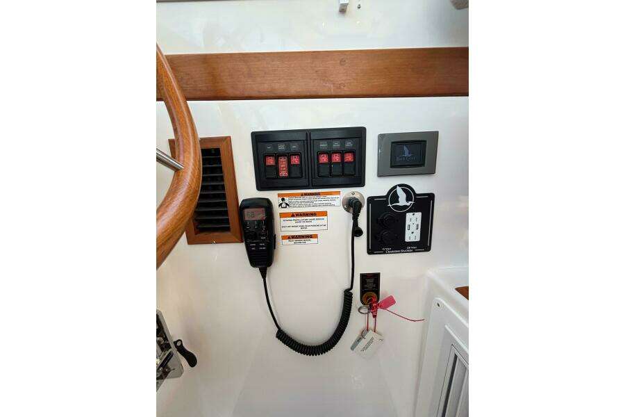 Luna 37ft Back Cove Yacht For Sale