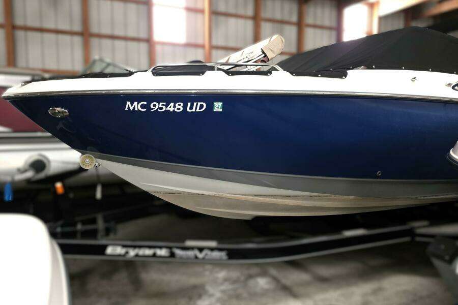 26ft Bryant Yacht For Sale