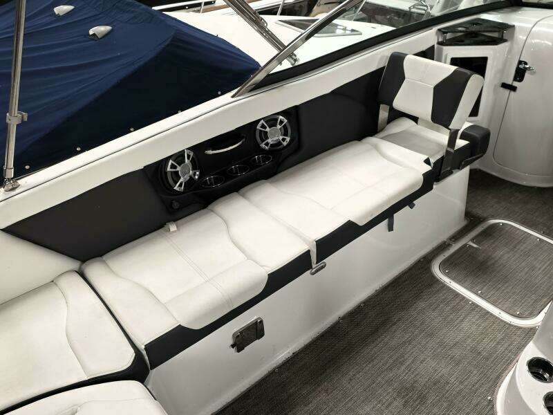 26ft Bryant Yacht For Sale