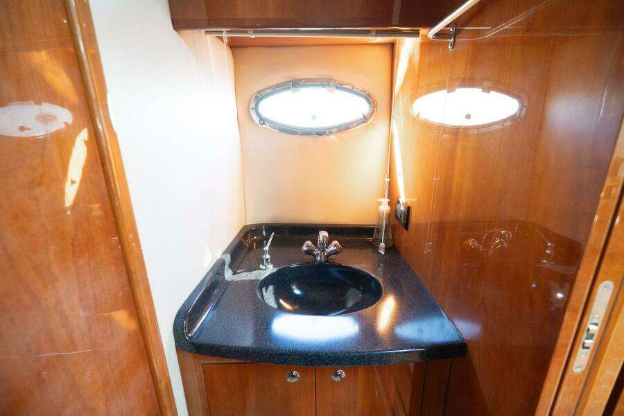 40ft Regal Yacht For Sale