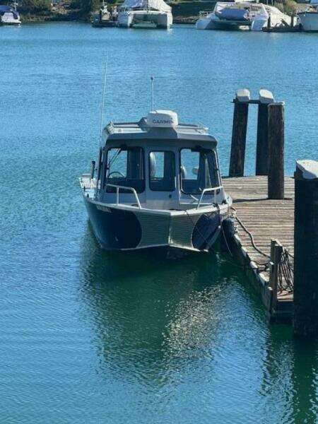 22ft Hewescraft Yacht For Sale