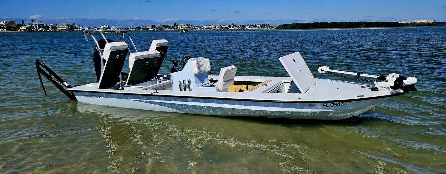 19ft East Cape Yacht For Sale