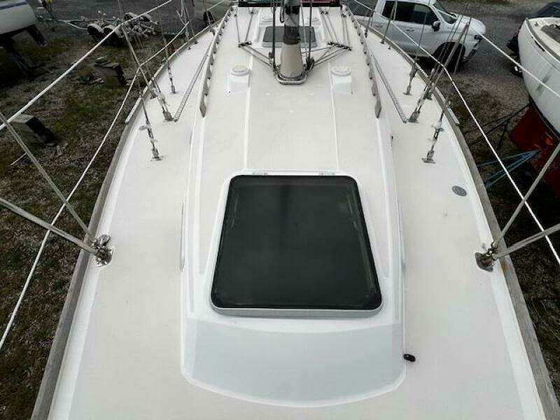 Bomar hatch