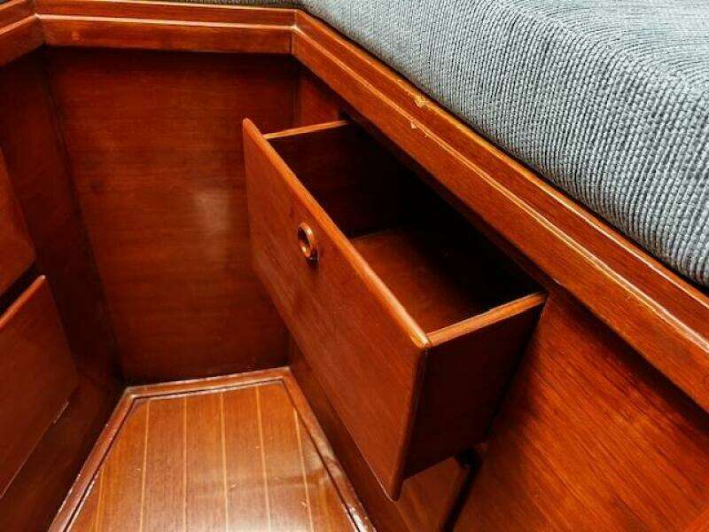 Fwd berth storage