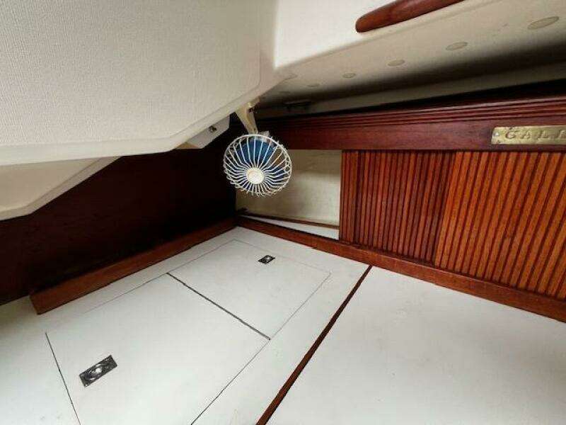 Galley cold storage