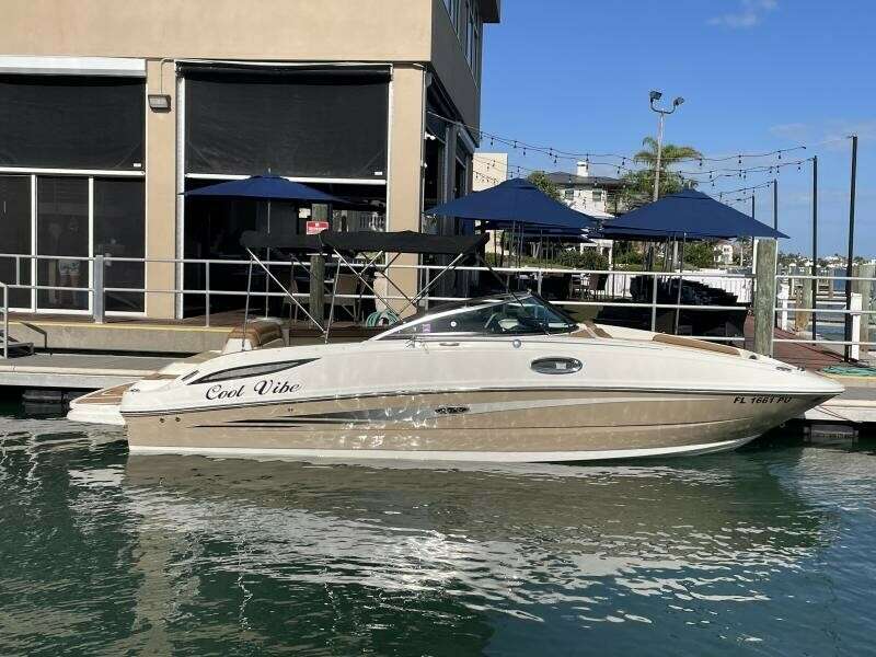 Cool Vibe 26ft Sea Ray Yacht For Sale