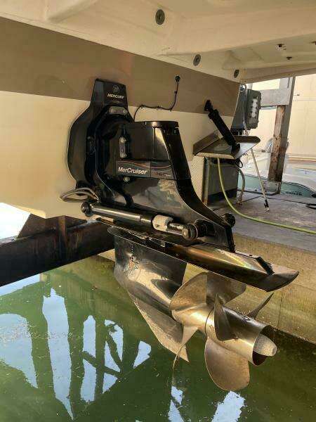 Cool Vibe 26ft Sea Ray Yacht For Sale