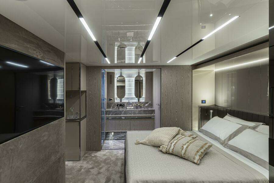 68ft Cranchi Yacht For Sale