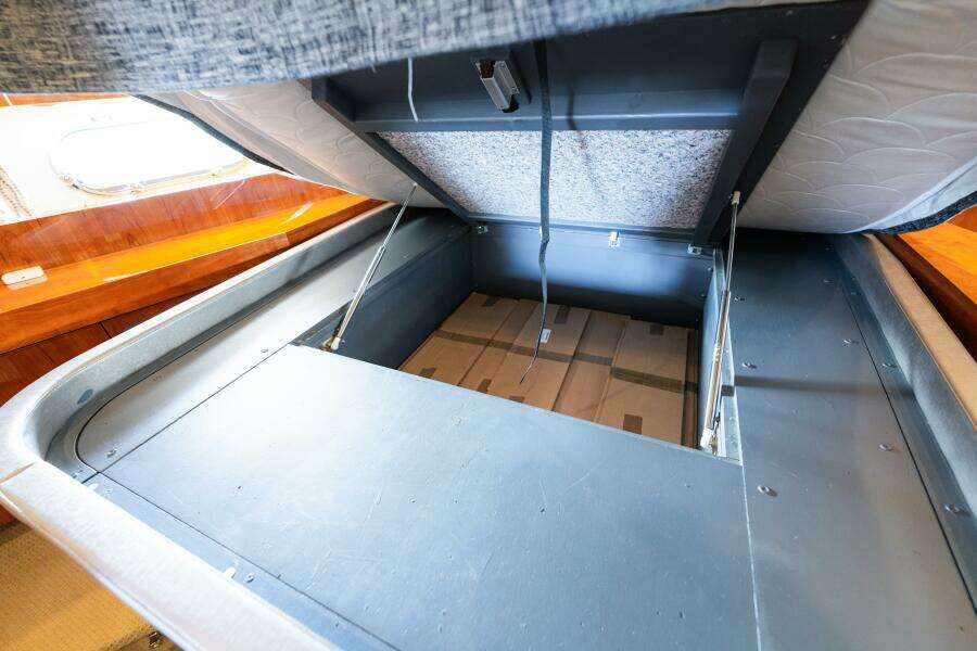 64ft Sunseeker Yacht For Sale