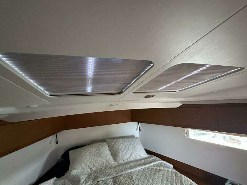 47ft Jeanneau Yacht For Sale
