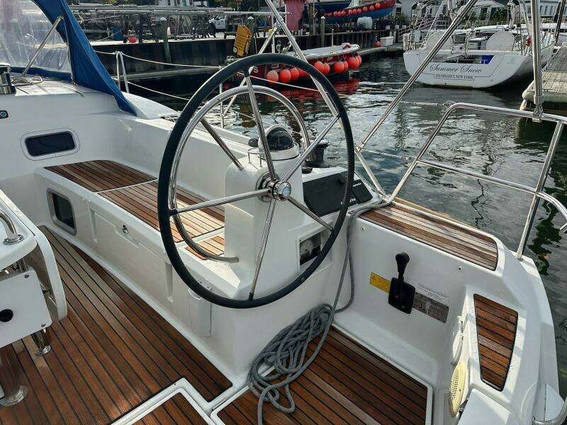 47ft Jeanneau Yacht For Sale
