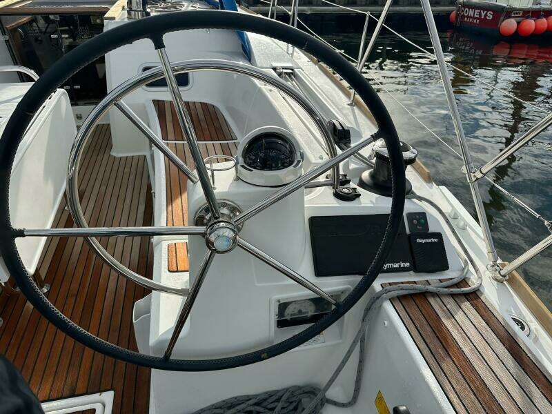 47ft Jeanneau Yacht For Sale