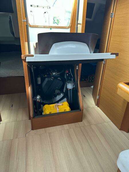 47ft Jeanneau Yacht For Sale