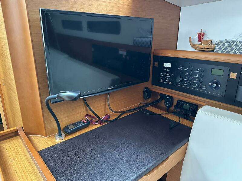 47ft Jeanneau Yacht For Sale